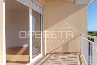 Stan 95,80 m², Rovinj - južna orijentacija i 2 balkona - 12