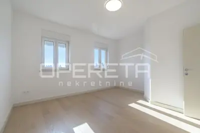 Stan 95,80 m², Rovinj - južna orijentacija i 2 balkona - 6