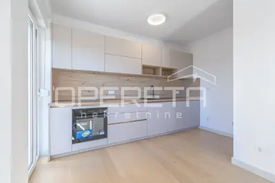 Stan 95,80 m², Rovinj - južna orijentacija i 2 balkona - 3