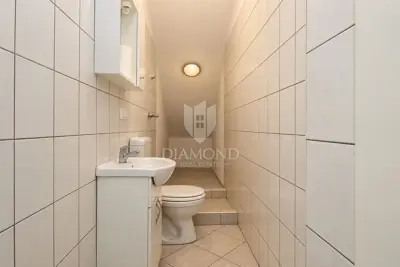 Poslovni prostor 123 m², Pula Centar - izlog i 2 parkirna mjesta - 5