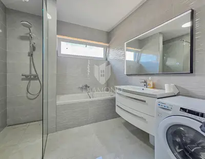 Stan 93 m², Savudrija - 3 spavaće sobe, 2 kupaonice - 12