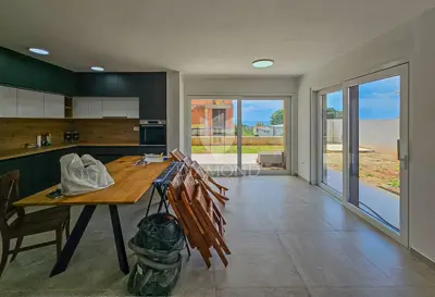 Stan 93 m², Savudrija - 3 spavaće sobe, 2 kupaonice - 4
