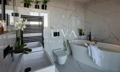 Villa 500 m², Dubrovnik Ploče - view of the old town - 13