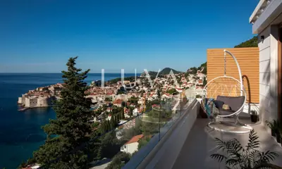 Villa 500 m², Dubrovnik Ploče - view of the old town - 12