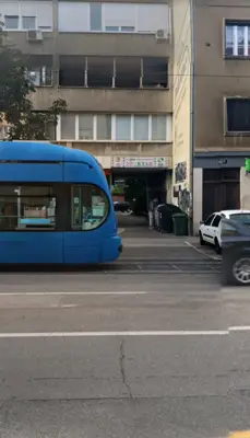 Garaža Rendićeva10 (ulaz Maksimirska 51A ) - 4