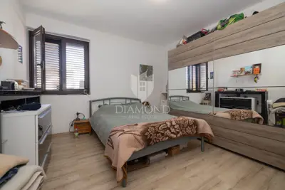 PRILIKA! Rovinj, dvoetažni stan na odličnoj lokaciji blizu grada i pla - 13