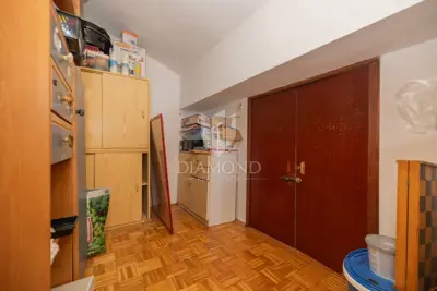 PRILIKA! Rovinj, dvoetažni stan na odličnoj lokaciji blizu grada i pla - 9