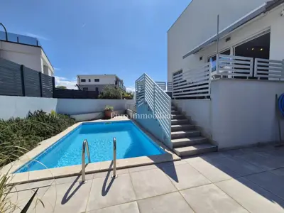 Apartman 106 m², Krk - pogled na more i bazen