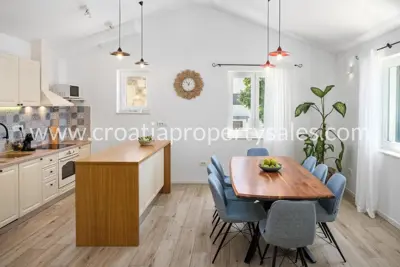Stone villa in Omiš, pool and sea view - 8
