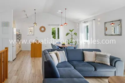 Stone villa in Omiš, pool and sea view - 10