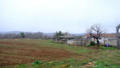 Imanje 24 000 m², Bale - veliko zemljište i kuće - 11
