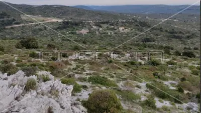 ROGOZNICA OKOLICA; ZEMLJIŠTE S POGLEDOM 28.000 m² ZA OPG I TURIZAM, POVOLJNO!