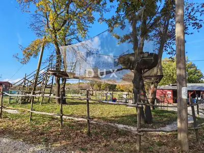 Tourist estate 23,000 m², Barban - adrenaline park