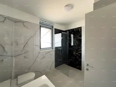 Stan 112 m², Pula Centar, novogradnja i 2 terase - 18