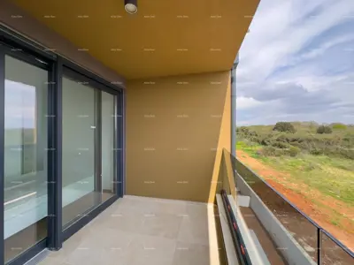 Stan 112 m², Pula Centar, novogradnja i 2 terase - 2