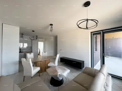 Stan 112 m², Pula Centar, novogradnja i 2 terase - 8