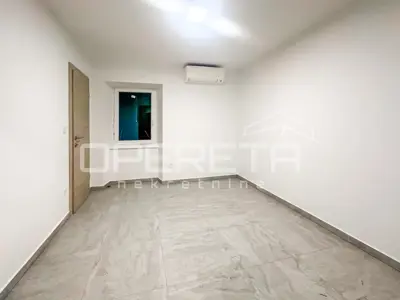 House 200 m², Šibenik - residential and commercial space - 5