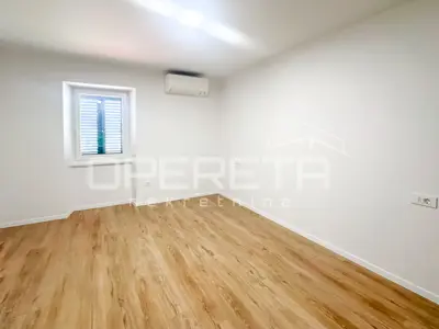 House 200 m², Šibenik - residential and commercial space - 7
