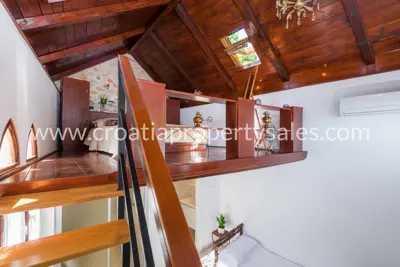 Villa on the island of Brač, first row to the sea and complete privacy - 9