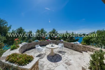 Villa on the island of Brač, first row to the sea and complete privacy - 5