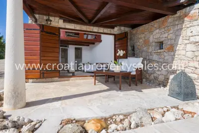 Villa on the island of Brač, first row to the sea and complete privacy - 8