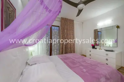 Villa on the island of Brač, first row to the sea and complete privacy - 18