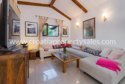 Villa on the island of Brač, first row to the sea and complete privacy - 16