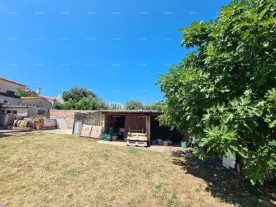 Prodaja kuće s dvije stambene jedinice, pomoćnim objektom i garažom, Ližnjan! - 8