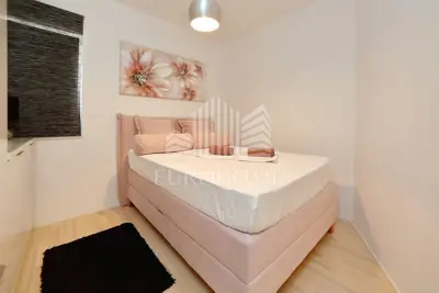 ZADAR, BIBINJE, Trosoban stan 170 m², najam do 1.6.2027