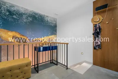 Vila 210 m², Omiš - panoramski pogled na more - 11