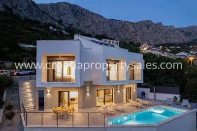 Vila 210 m², Omiš - panoramski pogled na more - 18