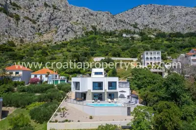 Vila 210 m², Omiš - panoramski pogled na more - 3