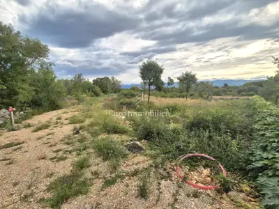 Prodaja građevinskog zemljišta u okolici Dobrinja