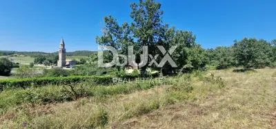 Istra, Oprtalj, građevinsko zemljište, 6.046 m², s objektom