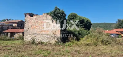 Istra, Oprtalj, building plot, 6,046 m², with a building - 2