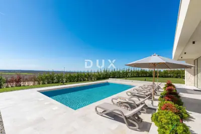 House 341 m², Brtonigla - pool and wellness - 5