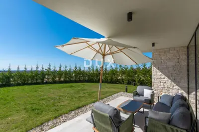 House 341 m², Brtonigla - pool and wellness - 8