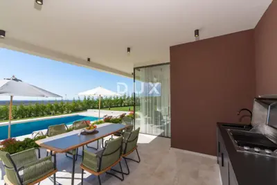 House 341 m², Brtonigla - pool and wellness - 9