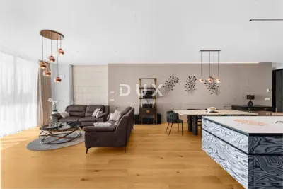House 341 m², Brtonigla - pool and wellness - 22