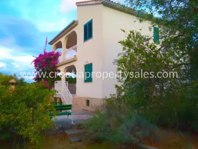 Haus, Šolta, 140 m², 500.000 € - 4