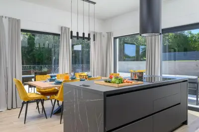Villa 186 m², Svetvinčenat - Pool und Nebengebäude - 22