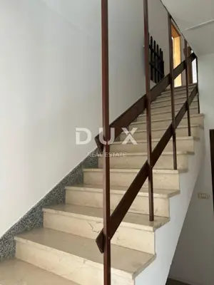 Haus 220 m², Premantura - 3 Wohnungen und Garage - 19