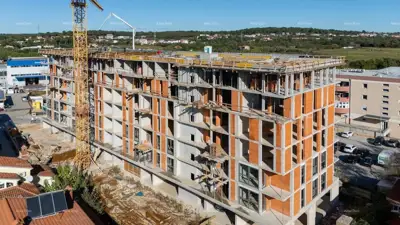 Stan 2. kat, Pula Centar - 1 spavaća soba, lift - 8