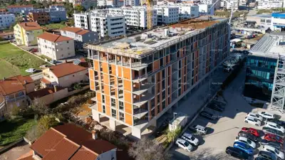 Stan 2. kat, Pula Centar - 1 spavaća soba, lift - 11