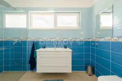 Haus 240 m², Seget Donji - in der Nähe des Strandes und von Trogir - 8