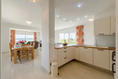 Haus 240 m², Seget Donji - in der Nähe des Strandes und von Trogir - 2