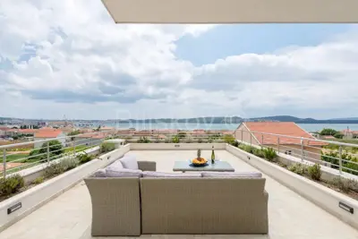 Haus 240 m², Seget Donji - in der Nähe des Strandes und von Trogir - 13