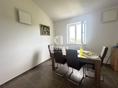 House 93 m², Trviž, quiet location and view of greenery - 9