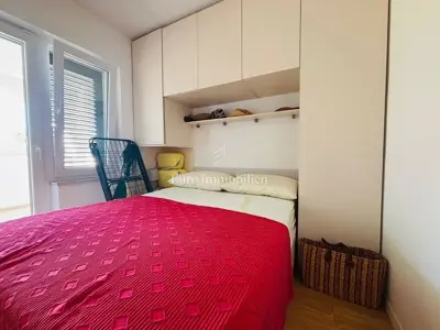 Kuća 550 m², Novalja - 3 apartmana i uređeno dvorište - 14