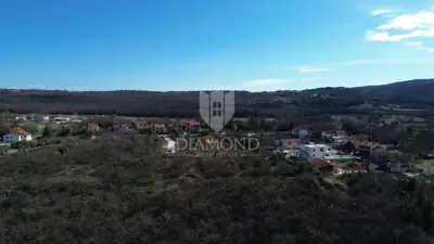 Građevinsko zemljište 1.710 m², Labin - blizu centra - 2